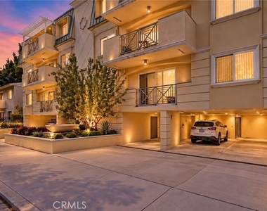 637 N West Knoll - Photo Thumbnail 1