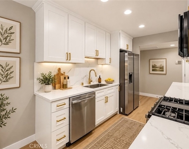 637 N West Knoll - Photo Thumbnail 3