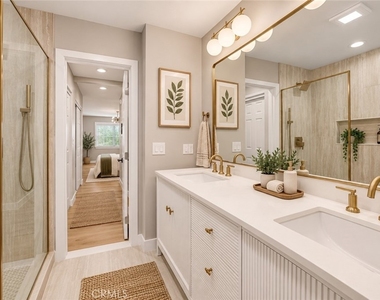 637 N West Knoll - Photo Thumbnail 17