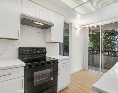 14530 Benefit Street - Photo Thumbnail 16