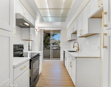 14530 Benefit Street - Photo Thumbnail 2