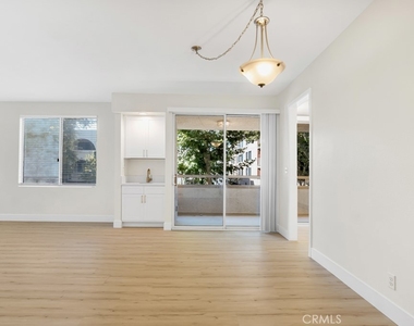 14530 Benefit Street - Photo Thumbnail 13