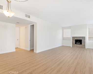 14530 Benefit Street - Photo Thumbnail 10