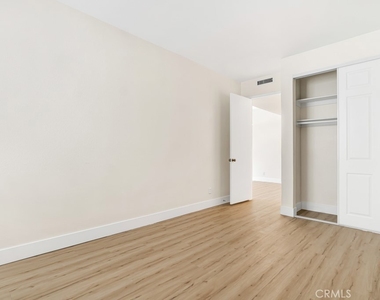 14530 Benefit Street - Photo Thumbnail 28
