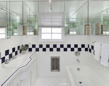3914 Vantage Avenue - Photo Thumbnail 18