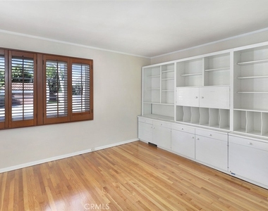 3914 Vantage Avenue - Photo Thumbnail 17