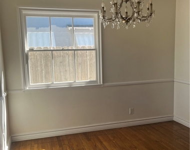 22615 Collins Street - Photo Thumbnail 7