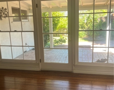 22615 Collins Street - Photo Thumbnail 10