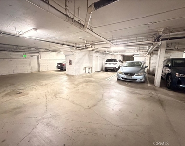 4970 Kester Avenue - Photo Thumbnail 19