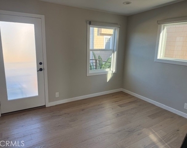 1838 Manhattan Ave - Photo Thumbnail 10