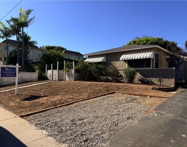 6757 W 86th Place - Photo Thumbnail 2