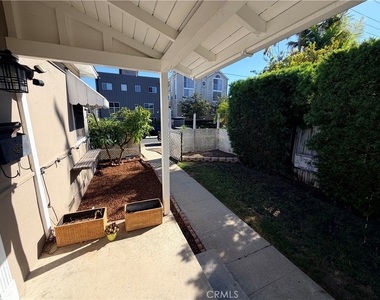 6757 W 86th Place - Photo Thumbnail 3