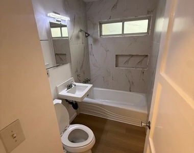 6757 W 86th Place - Photo Thumbnail 21