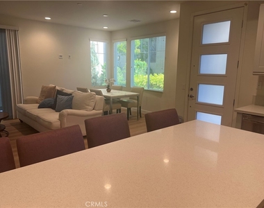 595 Cultivate - Photo Thumbnail 9