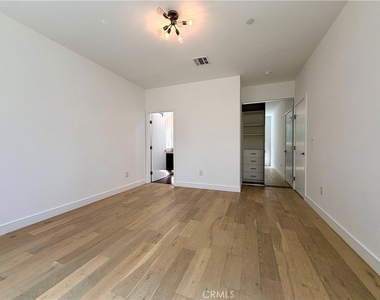 1042 Garfield Avenue - Photo Thumbnail 25