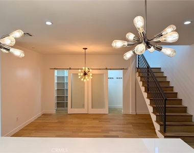 1042 Garfield Avenue - Photo Thumbnail 20