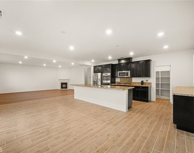 6898 Cache Way - Photo Thumbnail 5