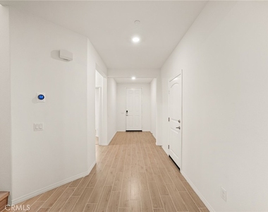 6898 Cache Way - Photo Thumbnail 8