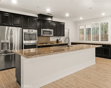 6898 Cache Way - Photo Thumbnail 3