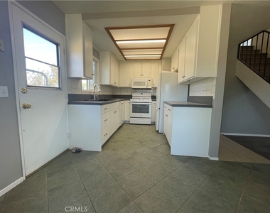 26140 Hoover Street - Photo Thumbnail 3