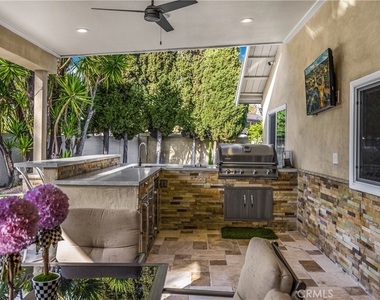 1320 N Van Gogh - Photo Thumbnail 57
