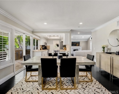 1320 N Van Gogh - Photo Thumbnail 25