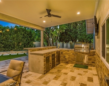 1320 N Van Gogh - Photo Thumbnail 6