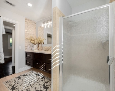 1320 N Van Gogh - Photo Thumbnail 30