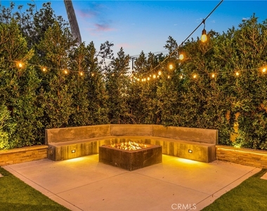 1320 N Van Gogh - Photo Thumbnail 7