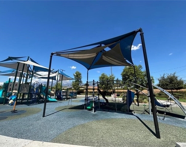 16595 Upland Avenue - Photo Thumbnail 32