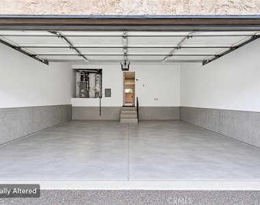 16595 Upland Avenue - Photo Thumbnail 26