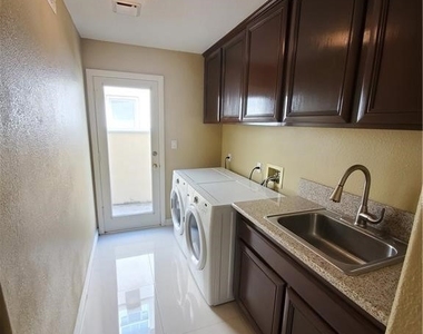 3527 Brighton Place - Photo Thumbnail 21