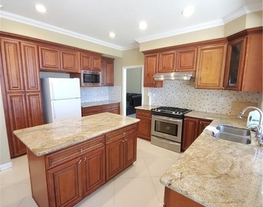 3527 Brighton Place - Photo Thumbnail 3