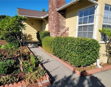 9721 Emperor Avenue - Photo Thumbnail 9