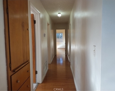 9721 Emperor Avenue - Photo Thumbnail 8