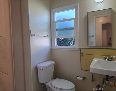 9721 Emperor Avenue - Photo Thumbnail 4