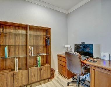 2811 Quarryhill Ave - Photo Thumbnail 16