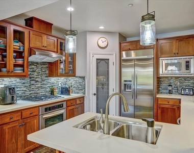 2811 Quarryhill Ave - Photo Thumbnail 12