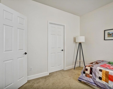 2811 Quarryhill Ave - Photo Thumbnail 29