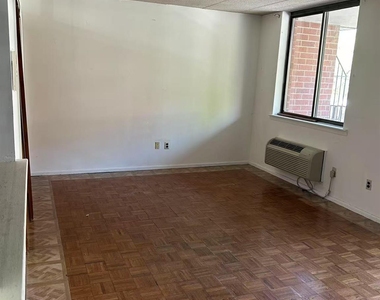 139-76 35th Avenue - Photo Thumbnail 7