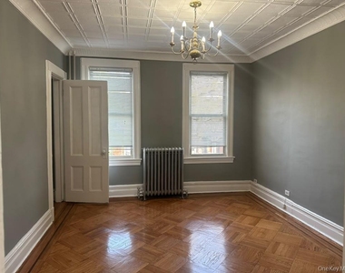 7848 80th Street - Photo Thumbnail 2