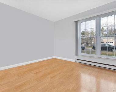 231 Belfast Lane - Photo Thumbnail 7