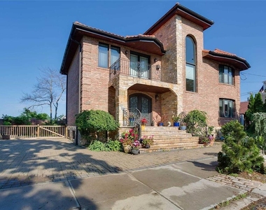 712 126th Street - Photo Thumbnail 1