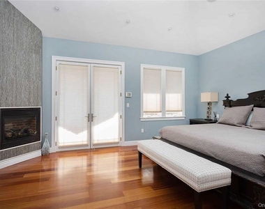 712 126th Street - Photo Thumbnail 9