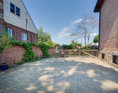 712 126th Street - Photo Thumbnail 19