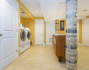 712 126th Street - Photo Thumbnail 16