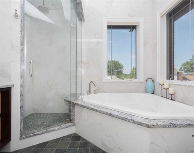 712 126th Street - Photo Thumbnail 10