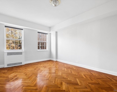 45 Popham Road - Photo Thumbnail 12