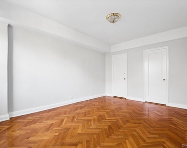 45 Popham Road - Photo Thumbnail 14