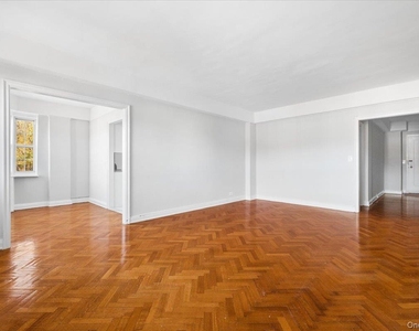 45 Popham Road - Photo Thumbnail 2